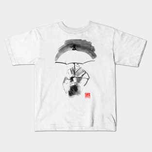 geisha under umbrella Kids T-Shirt